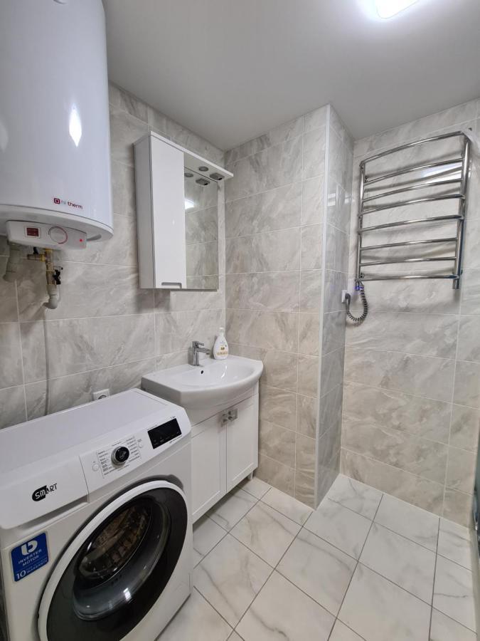 Central Park Apartment Херсон Экстерьер фото