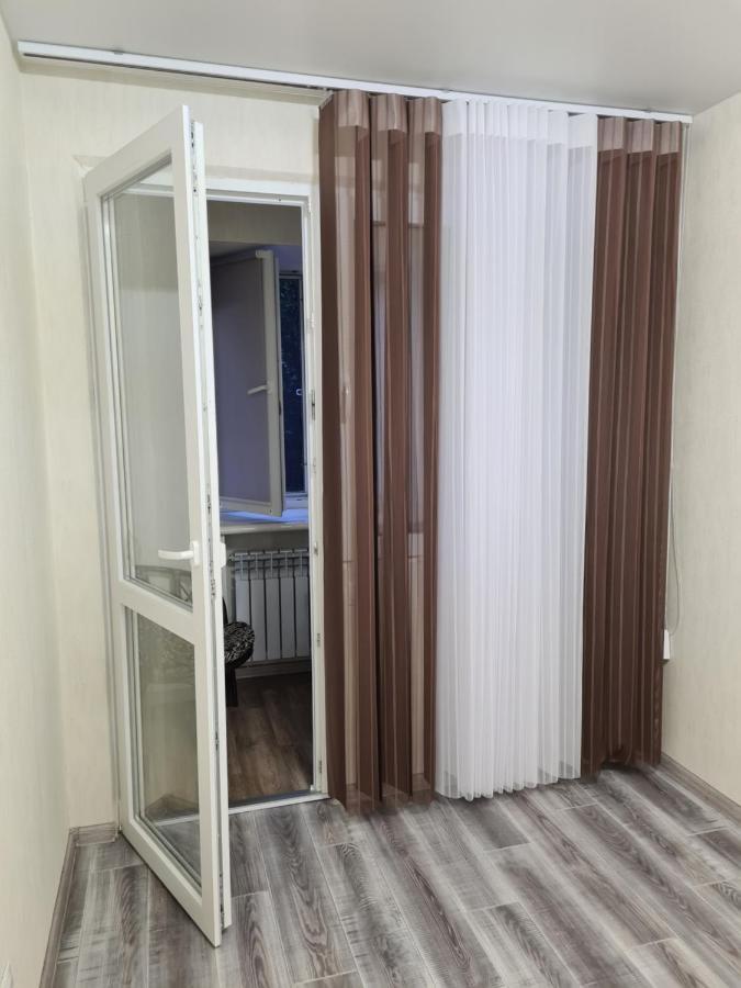 Central Park Apartment Херсон Экстерьер фото