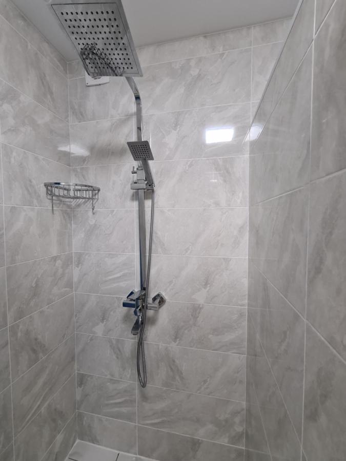 Central Park Apartment Херсон Экстерьер фото